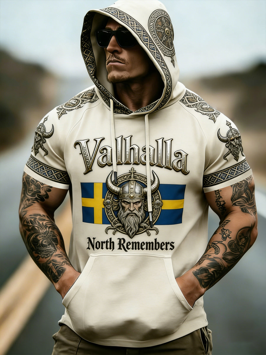 Herrtröja i vikingastil med korta ärmar och huva